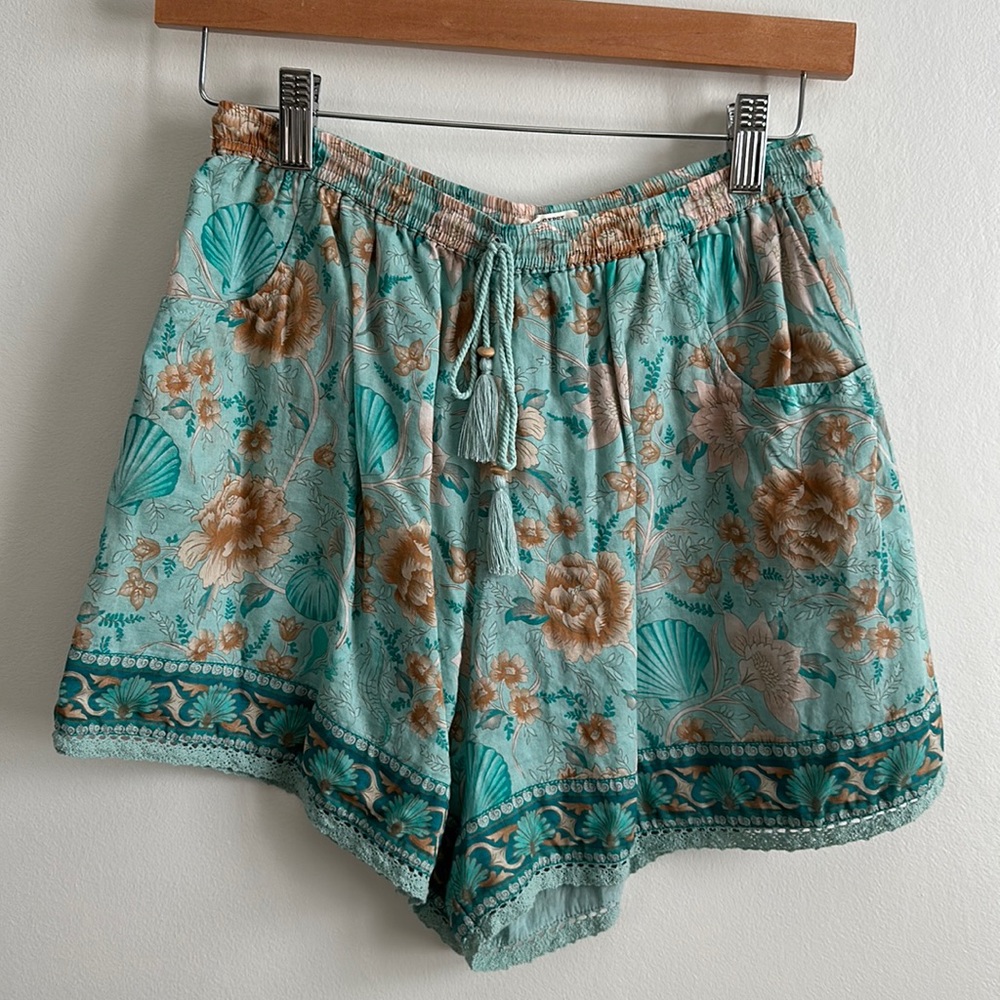 Spell & The Gypsy Seashell Shorts Seafoam